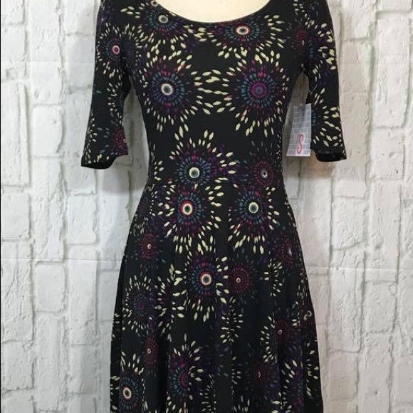 LuLaRoe Dresses & Skirts - LuLaRoe Nicole dress
